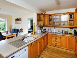 Russell Close, Saltash thumb 3