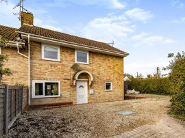 John Gay Road, Amesbury, Salisbury thumb 1