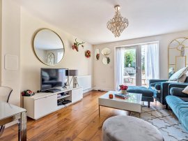 Beckwith Close, Enfield thumb 3