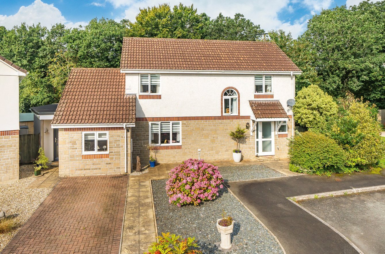 5 bedroom property for sale in Trefloyd Close, Kelly Bray, Callington