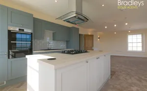 Click for details The Oystercatcher, Petrellen Court, Penrose Terrace, Penzance, TR18 photo