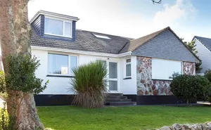 Click for details Gwelanmor Close, Carbis Bay, St. Ives, TR26 photo