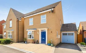 Click for details Meredith Close, Creech St. Michael, Taunton, Somerset, TA3 photo