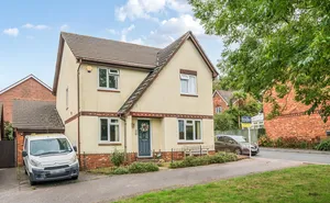 Click for details Pennine Drive, Paignton, Devon, TQ4 photo
