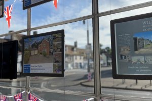 Queen's Platinum Jubilee - Opening Hours