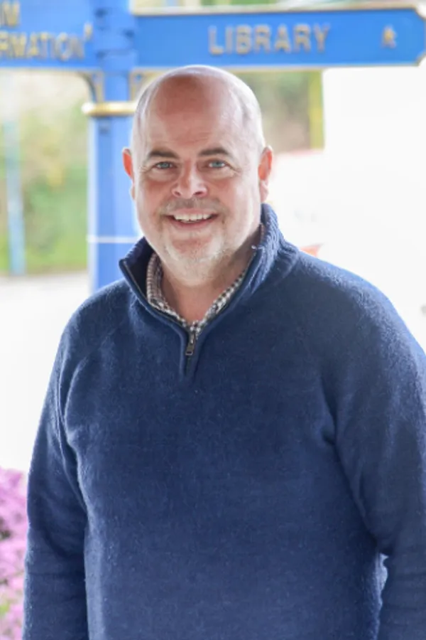 Jonathan Mansell MNAEA photo