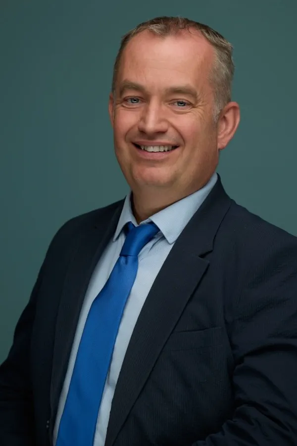 Robert West FARLA photo