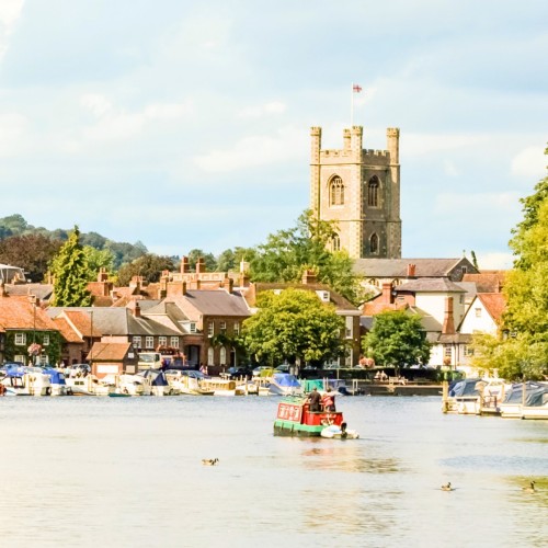 https://mr3.homeflow-assets.co.uk/files/media/image/0000/0000/1a9b2f20d16339589ea17fab65dfeade/henley.jpg