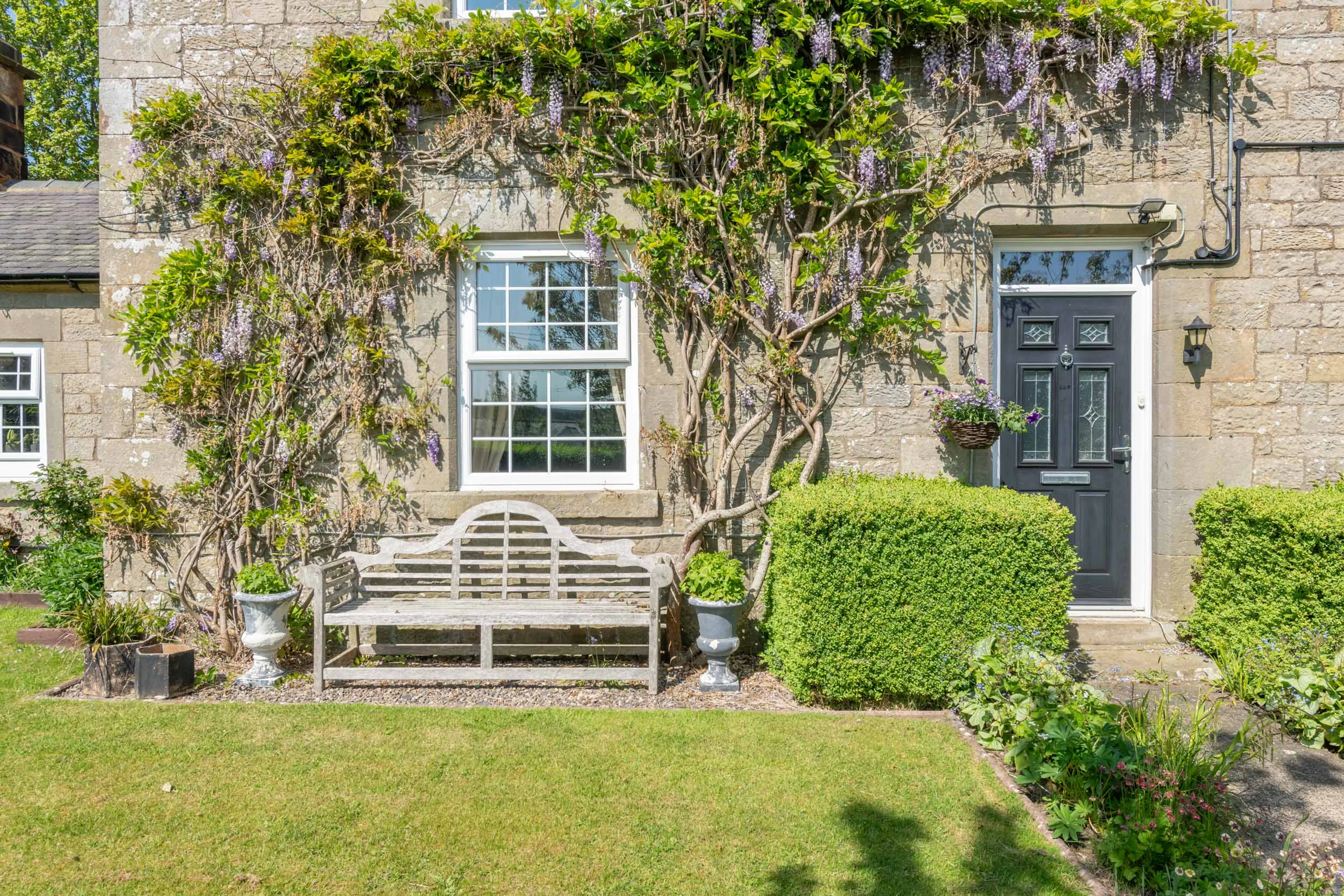 https://mr3.homeflow-assets.co.uk/files/media/image/0000/0000/1ea5097a28f58aaa510abb9a7bfd8ff6/DSC_9741-31.jpg