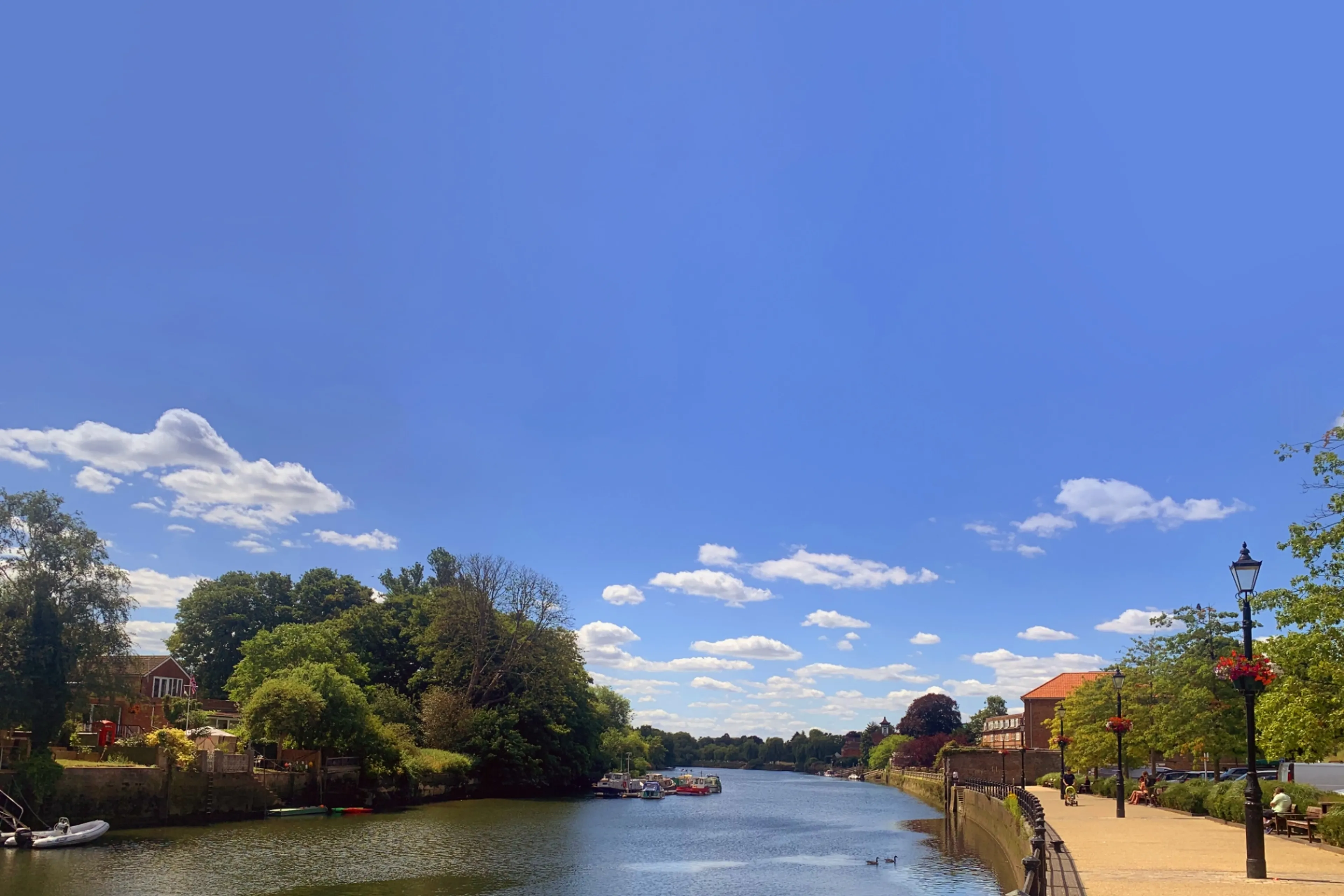 https://mr3.homeflow-assets.co.uk/files/media/image/0000/0000/2027787067602de25bb24bf54f337322/Twickenham-CTA-1.jpg