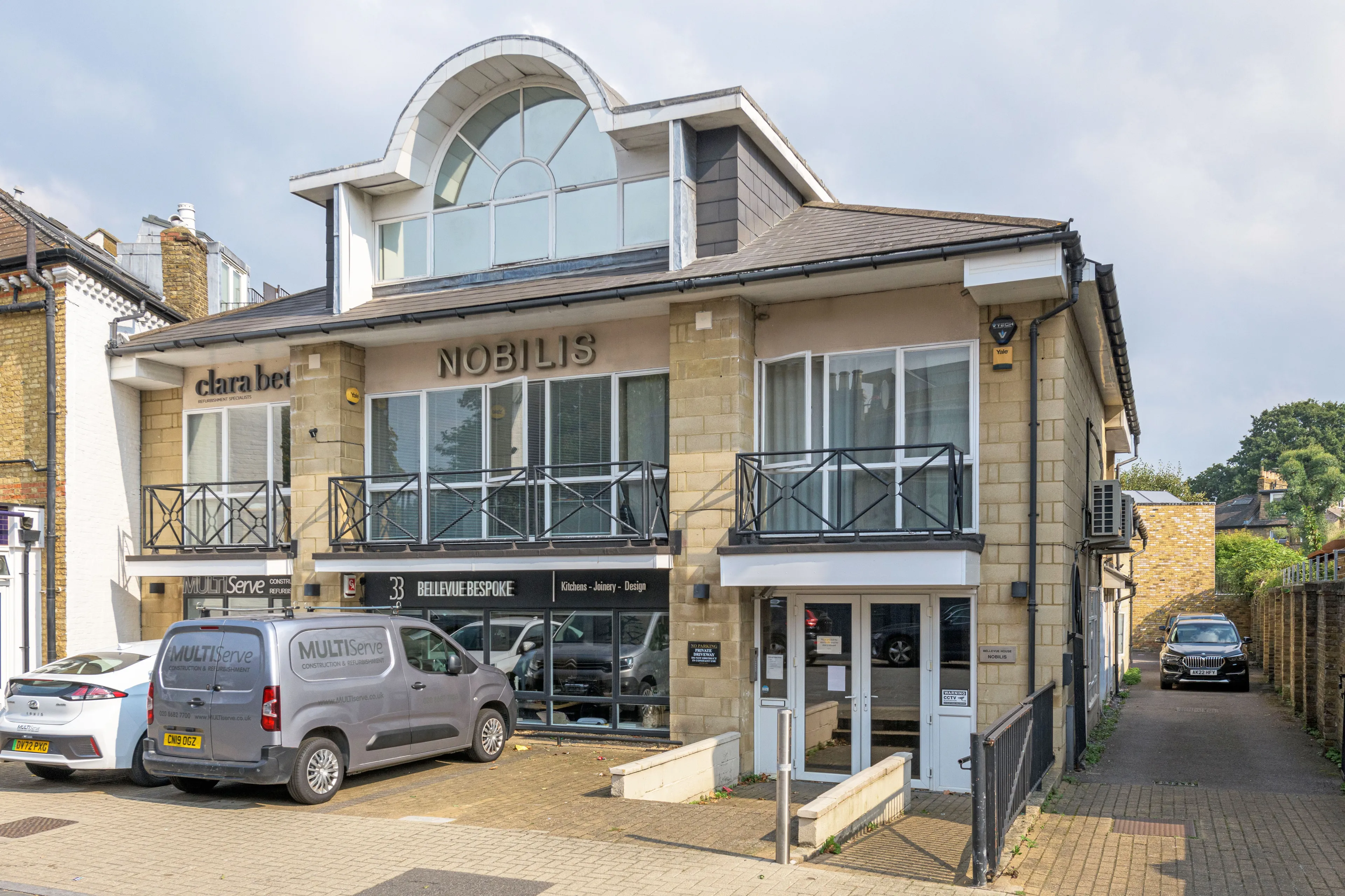 https://mr3.homeflow-assets.co.uk/files/media/image/0000/0000/21aa2089353a3d80081c2b0dfc614932/RBManagExt1.jpg