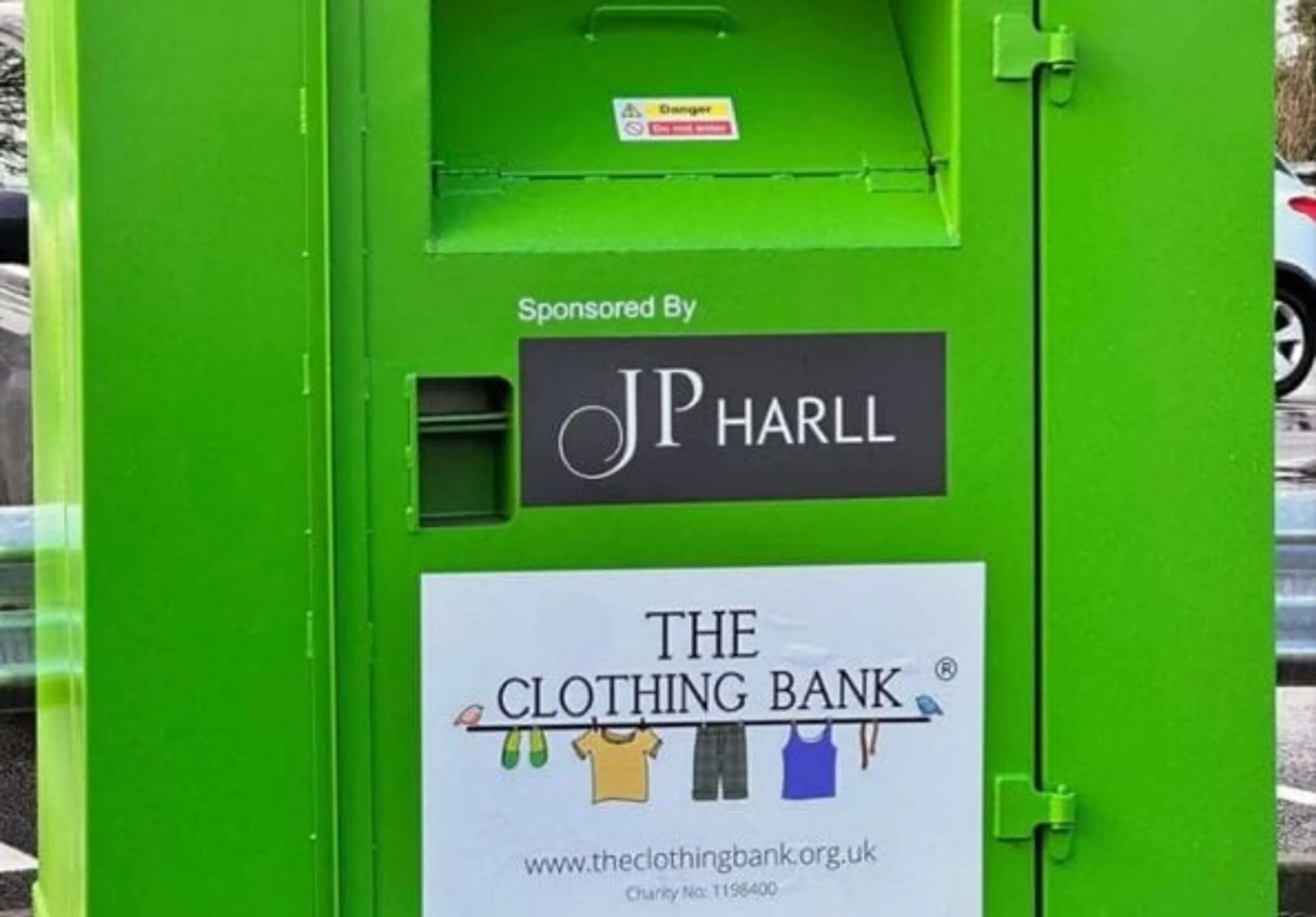 https://mr3.homeflow-assets.co.uk/files/media/image/0000/0000/22724d88fc2a94fe6ce70120fd76f5ed/Clothing_Bank.jpg