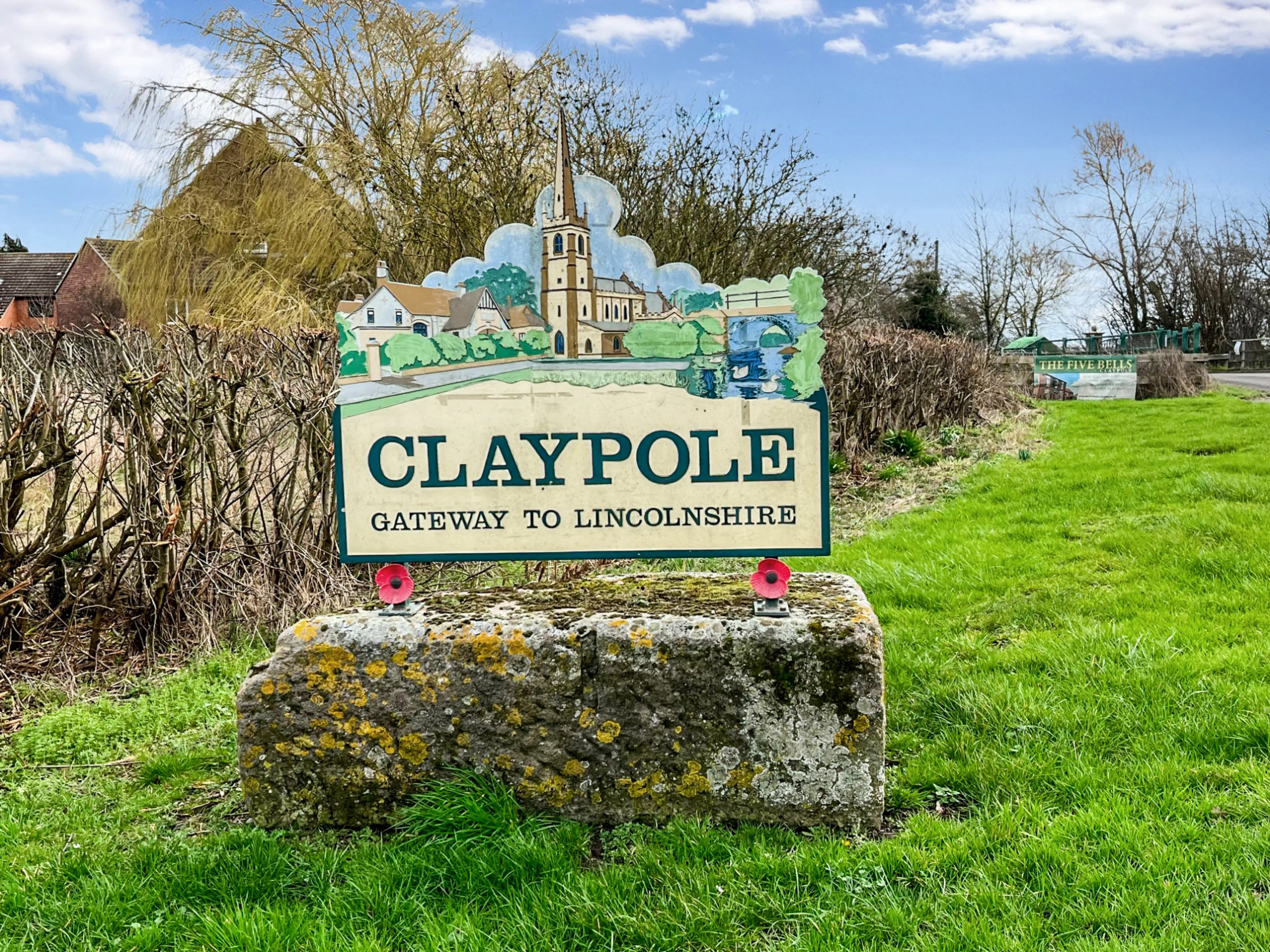 https://mr3.homeflow-assets.co.uk/files/media/image/0000/0000/22b15d4f3b563a0c787cb37a809093a9/Claypole3.jpg