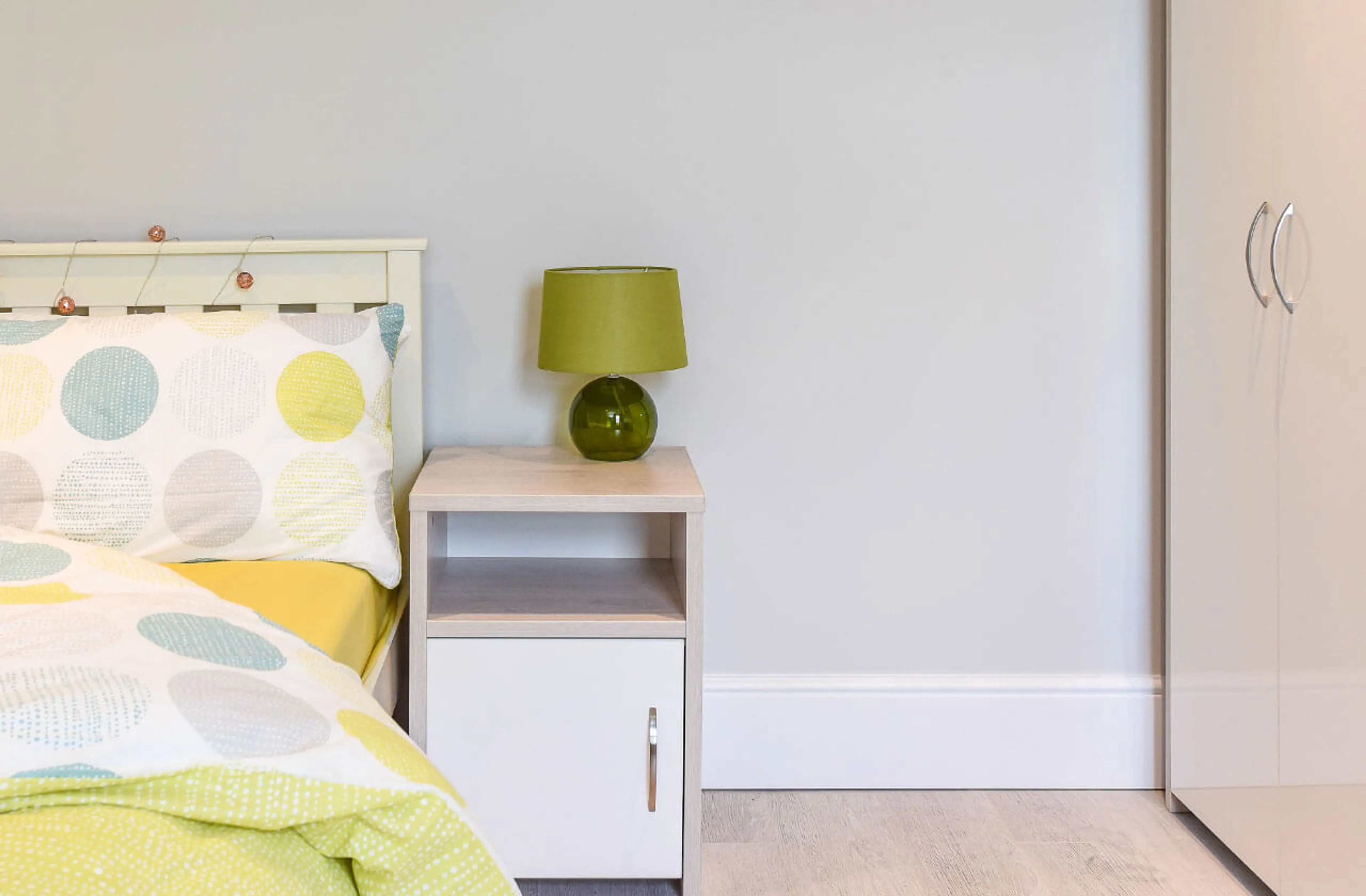 https://mr3.homeflow-assets.co.uk/files/media/image/0000/0000/36f5dbf903fe8251a6ba36add0aa6d16/beautiful-homely-student-bedrooms.jpg