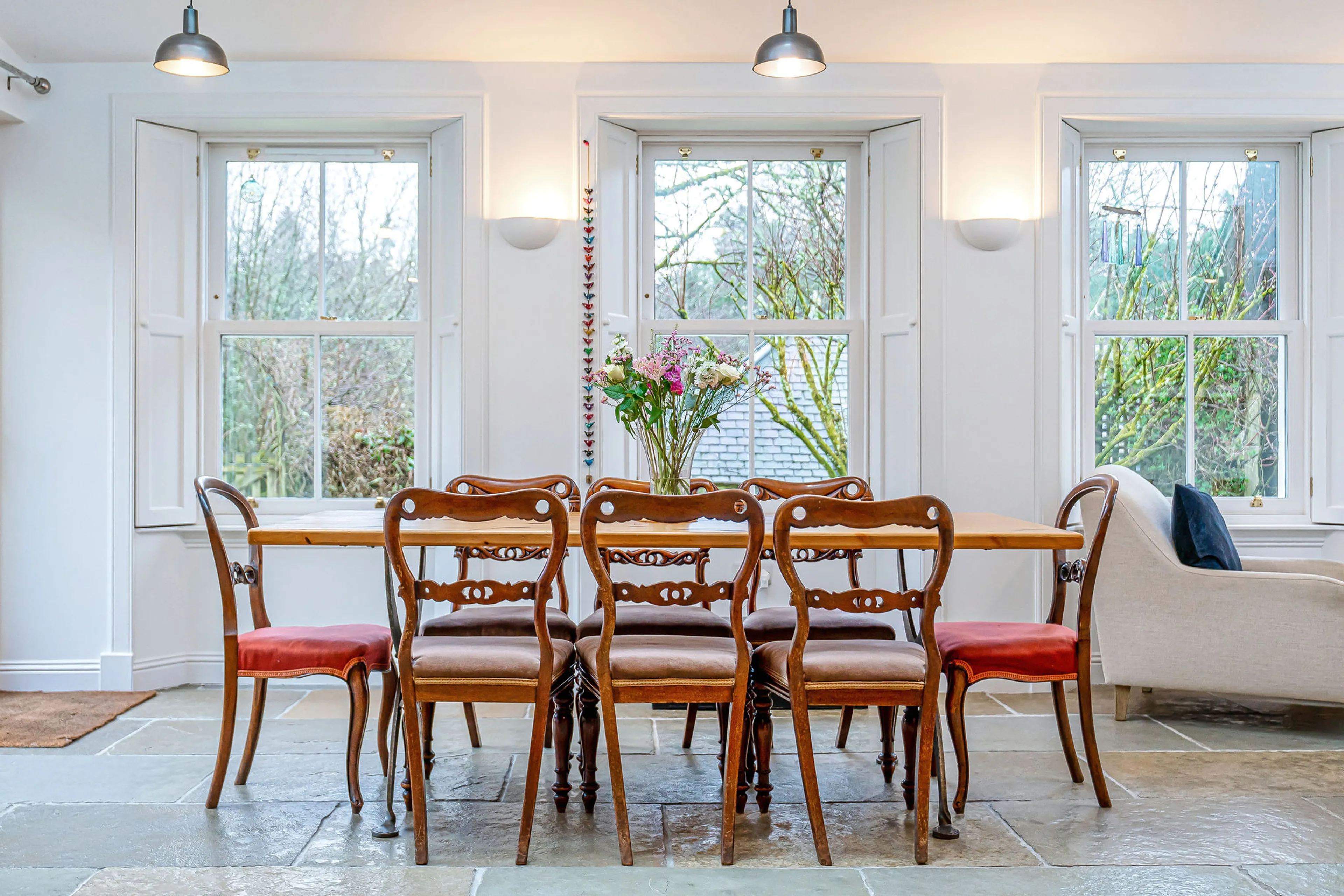 https://mr3.homeflow-assets.co.uk/files/media/image/0000/0000/48d44eb1f891c20df5d59eef32917ffa/interiors-48.jpg