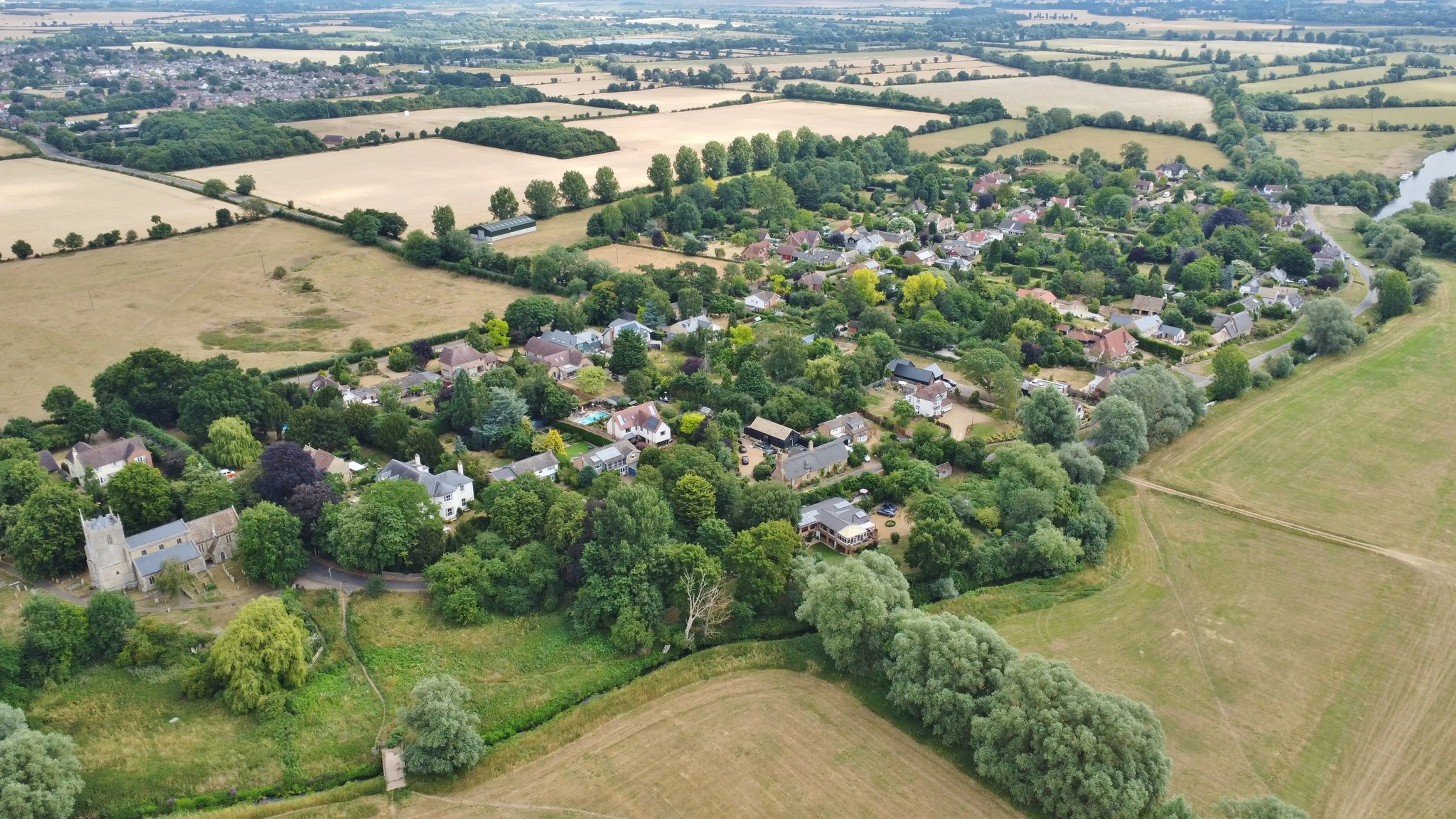 https://mr3.homeflow-assets.co.uk/files/media/image/0000/0000/79a5412423d5a8b71fb4661ac6d74cd6/483066092_9239829336064112_7957984656315533534_n.jpg