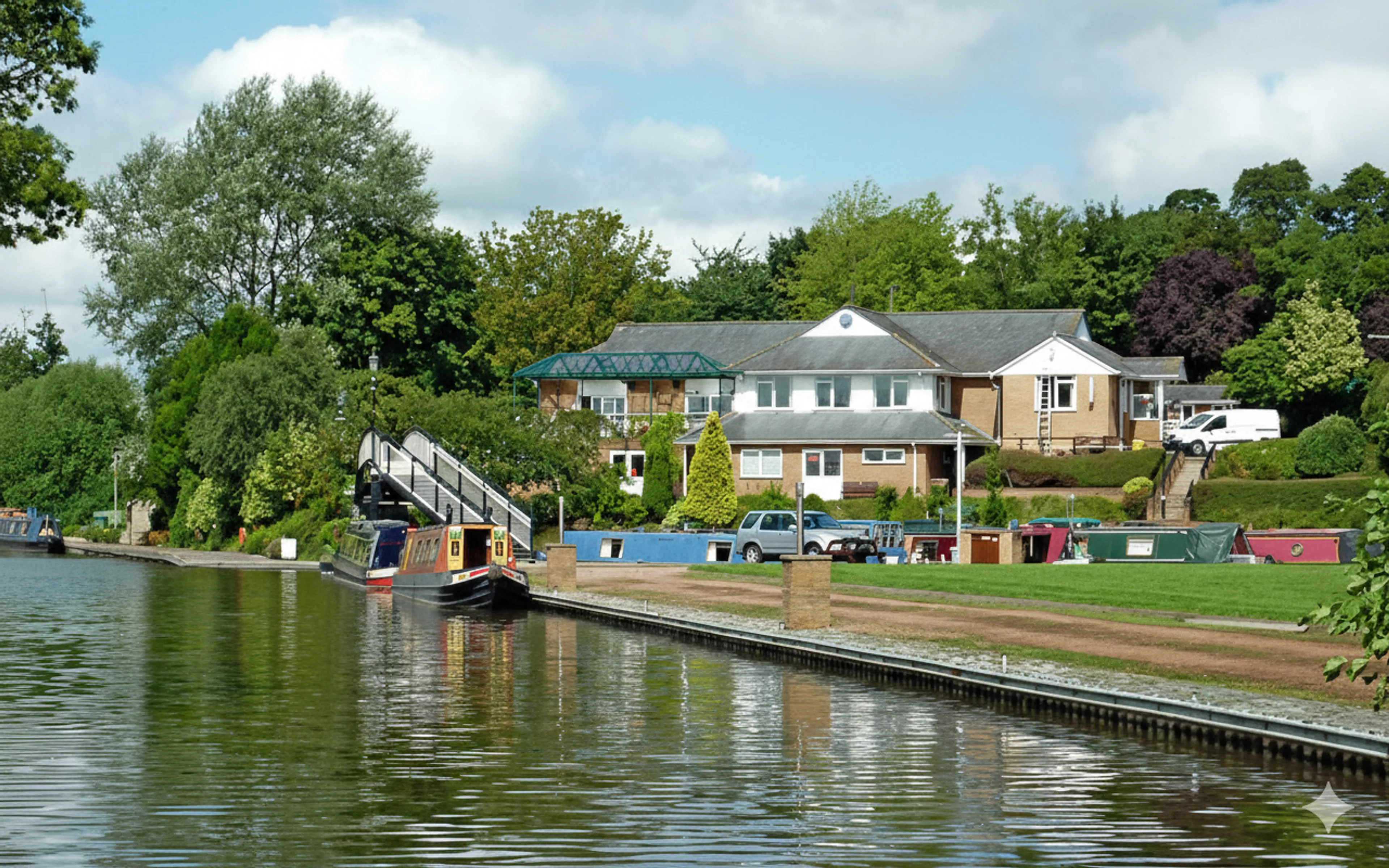 https://mr3.homeflow-assets.co.uk/files/media/image/0000/0000/dc4bd75ce05793f90f638db086a59b7a/Wildwood-ai.png