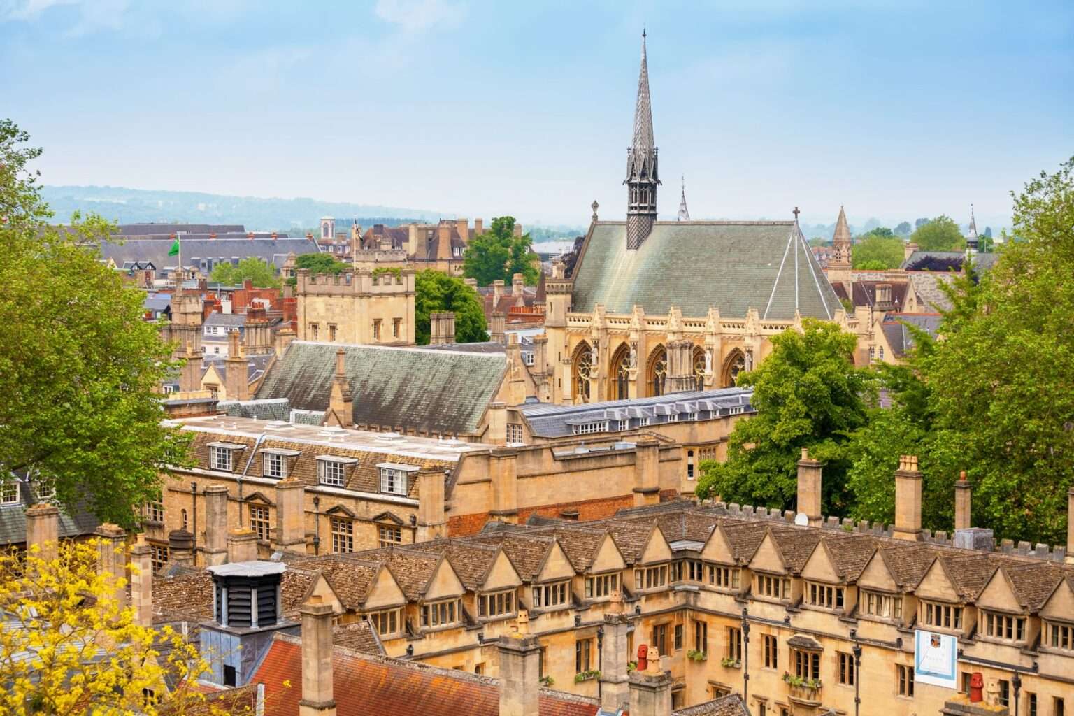 https://mr3.homeflow-assets.co.uk/files/media/image/0000/0000/3a37a8ba01f7043a10884eb63dbc036f/Summertown-oxford-1536x1024-min.jpg
