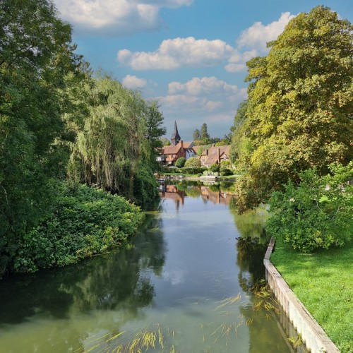 https://mr3.homeflow-assets.co.uk/files/media/image/0000/0000/ce94caa31a4f81b289edbddfc313e178/pangbourne.jpg