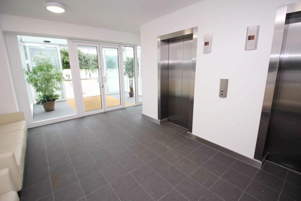 London Road, Lowfield Heath Image 4