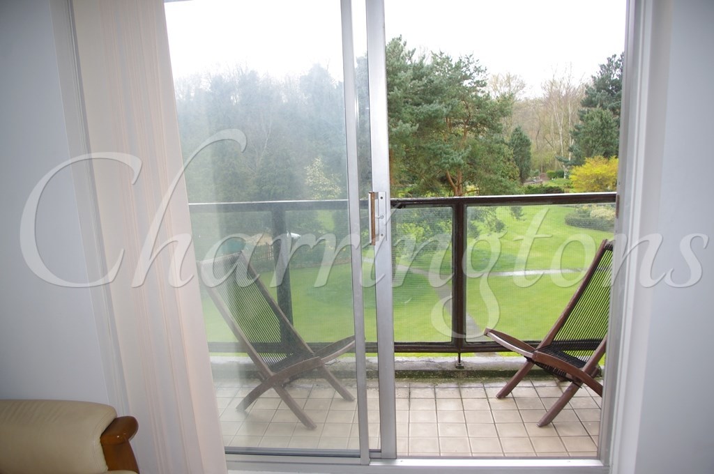 TWO BEDROOM APARTMENT FOR SALE VERULAM COURT WEST HENDON NW9 Image 7