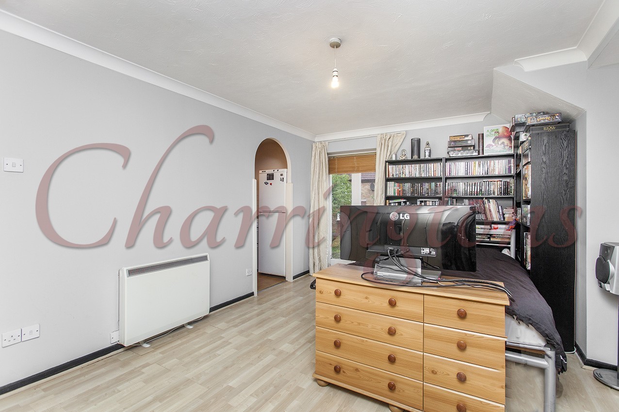 Studio Flat | Allocated Parking Space | Long Lease | NW9 Image 3