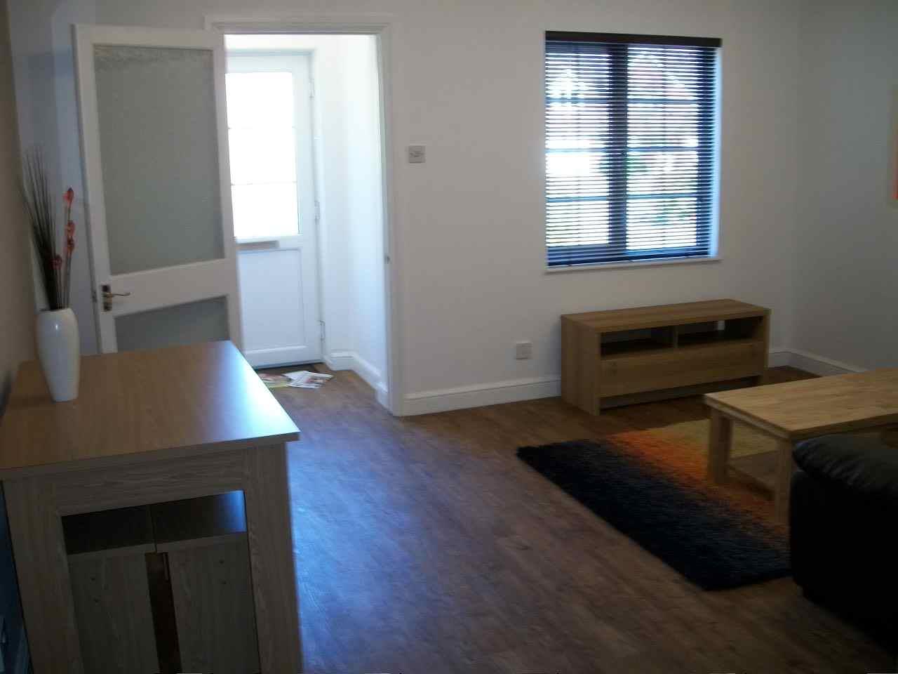 Billinton Drive, Maidenbower Image 4