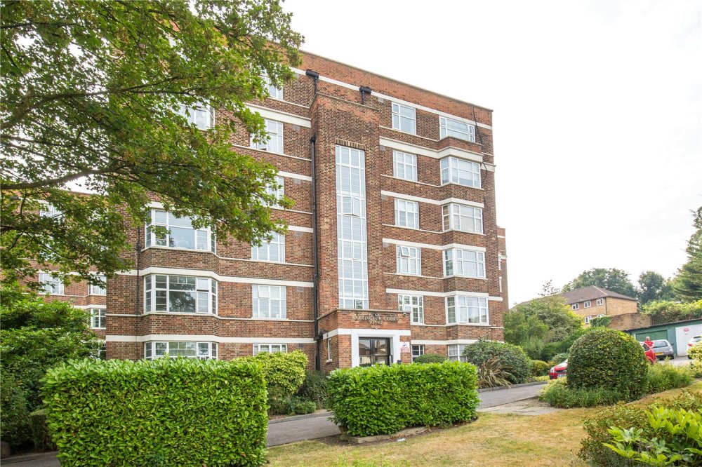2 bedroom property for sale in Barrington Court, London, Colney Hatch