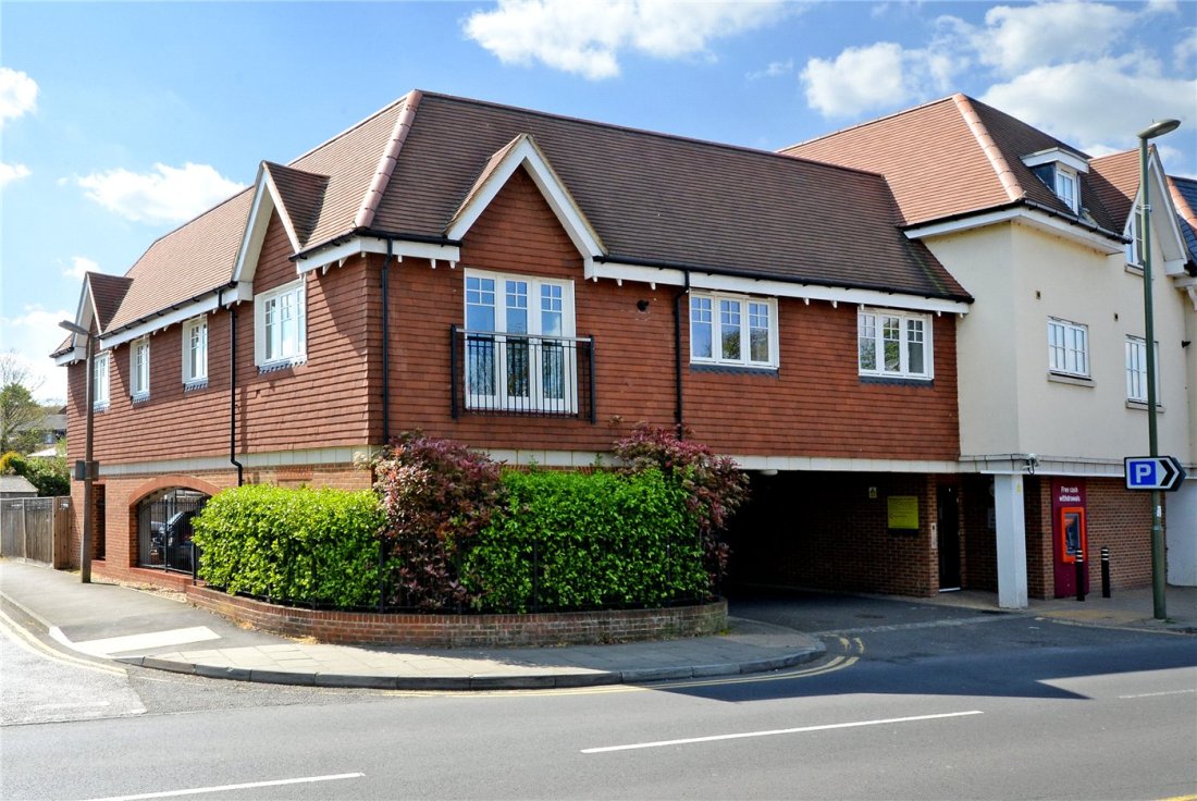 1 bedroom property for sale in Mercury House, 48 Cheam Road, Epsom, KT17 £299,950