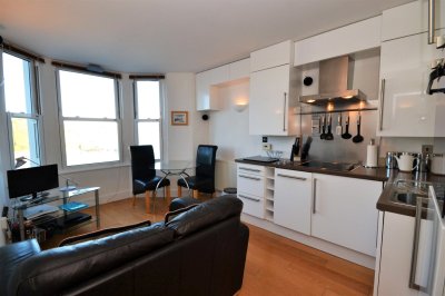 1 Bedroom Property For Sale In Westcliff Apartments Hannafore