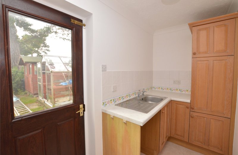 4 bedroom property for sale in Wolborough Gardens, Newton Abbot, Devon