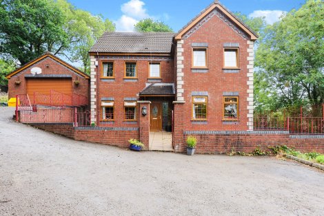 Woodland Drive Aberfan Merthyr Tydfil 4 Bedrooms Woodland Drive Aberfan Merthyr Tydfil 4 Bedrooms