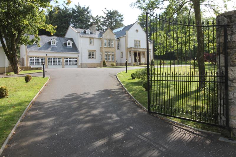 7 bedroom house for sale in Endrick Road, Killearn, G63. Rettie & Co