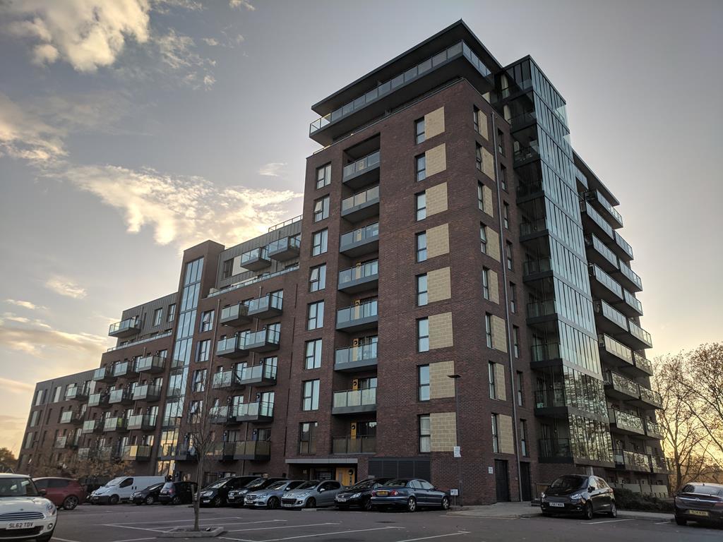 Modern One Bedroom Apartment | For Sale | Welsh Harp Nature Reserve | NW9 Image 7
