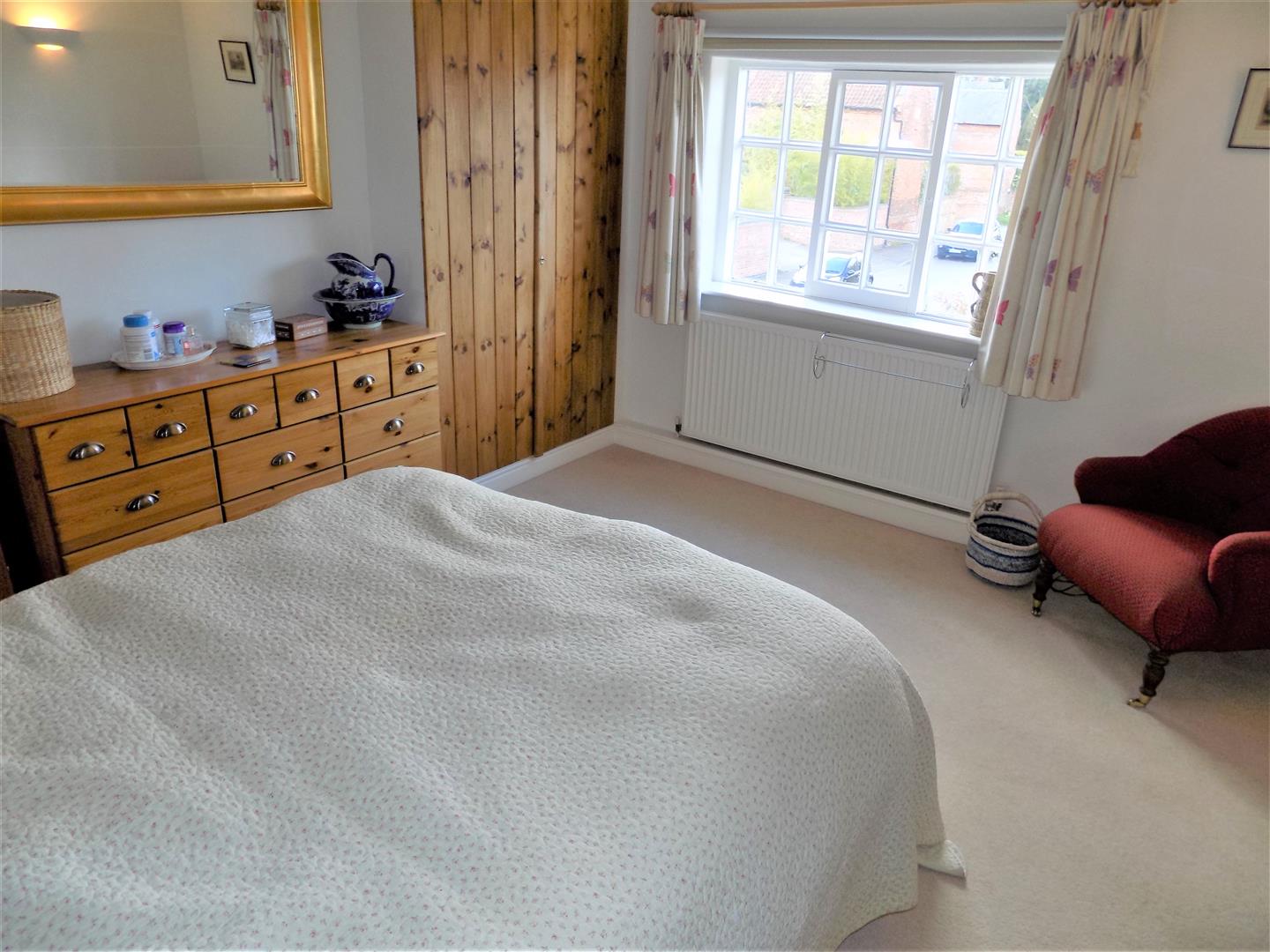 2 bedroom property for sale in Holly Cottage, Kneeton Road, East