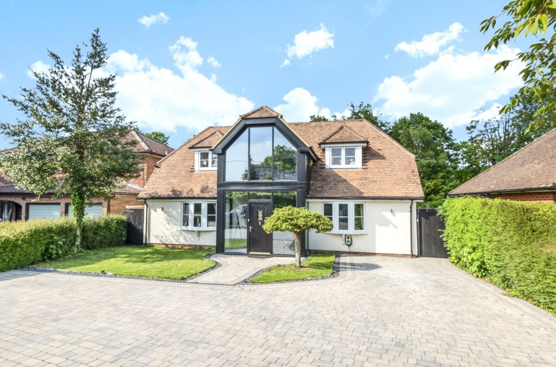 5 bedroom property for sale in Pack Lane, Kempshott, Basingstoke, RG22