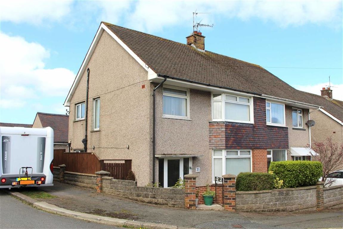 3 bedroom property for sale in Mount Pleasant Way, Milford Haven