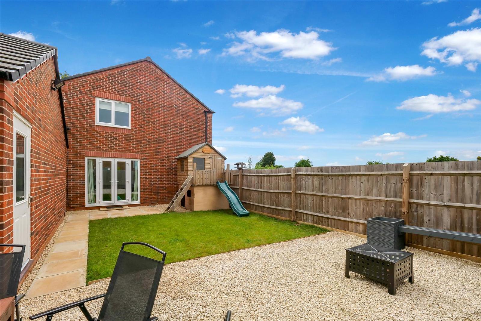 4 bedroom property for sale in Russet Way, BidfordOnAvon, Alcester