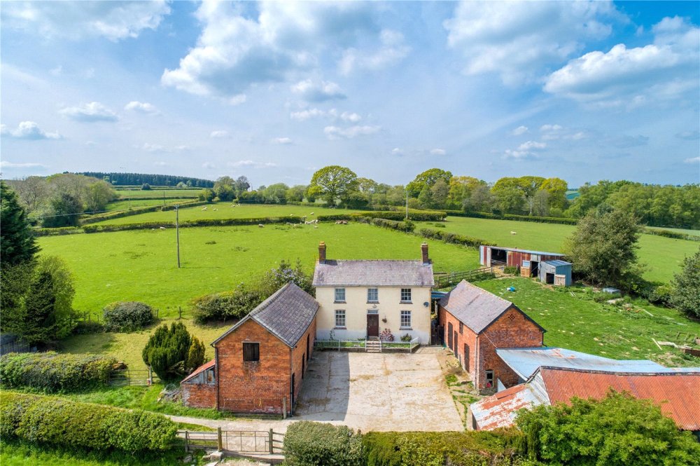 3 bedroom property for sale in RhosyMeirch, Knighton, Powys, LD7