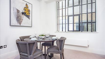 ONE BEDROOM APARTMENT  TO LET  RAINVILLE ROAD  FULHAM   W6 Image 3