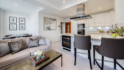TWO BEDROOM APARTMENT  TO LET  RAINVILLE ROAD  FULHAM  W6 Image 2