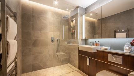 TWO BEDROOM APARTMENT  TO LET  CHARLES CLOWES WALK  NINE ELMS  SW11 Image 11