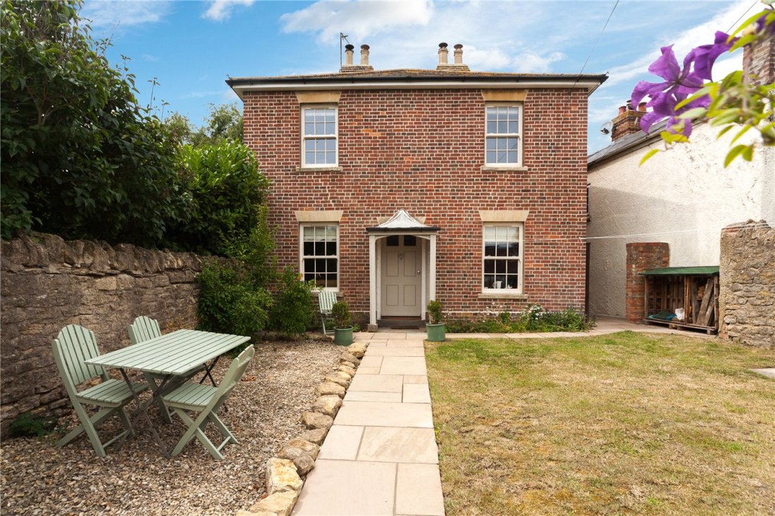 3 bedroom property for sale in Bunnies Lane, Rowde, Wiltshire, SN10