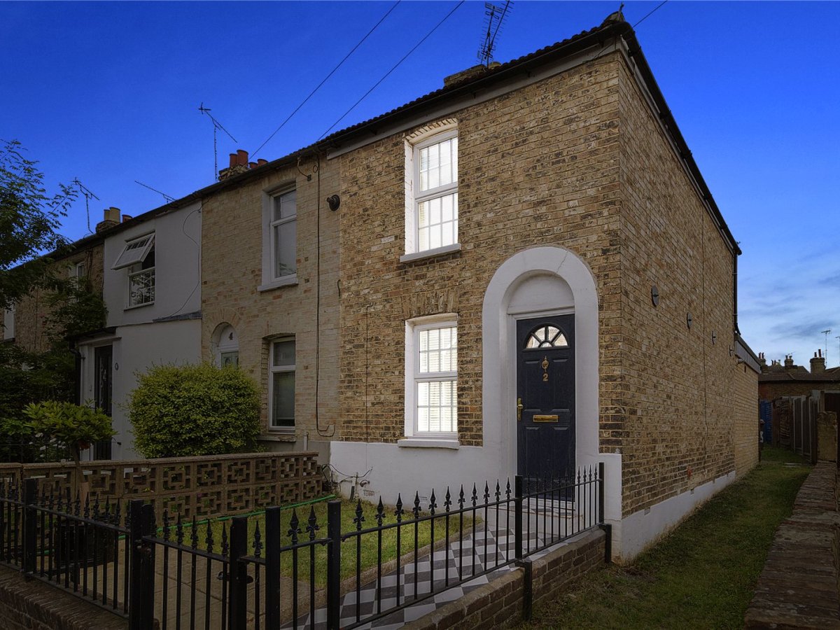 2 bedroom property for sale in Arbour Lane, Chelmsford, Essex, CM1