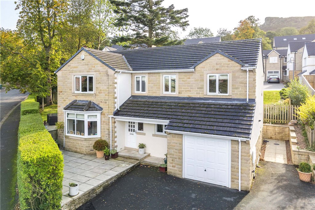 4 bedroom property for sale in Clifton Road, Ben Rhydding, Ilkley, LS29