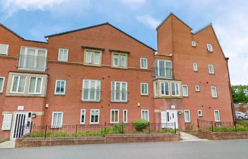 2 bedroom flat to rent in Waverley Court, Derker, Oldham, OL1 Northwood Oldham & East Manchester