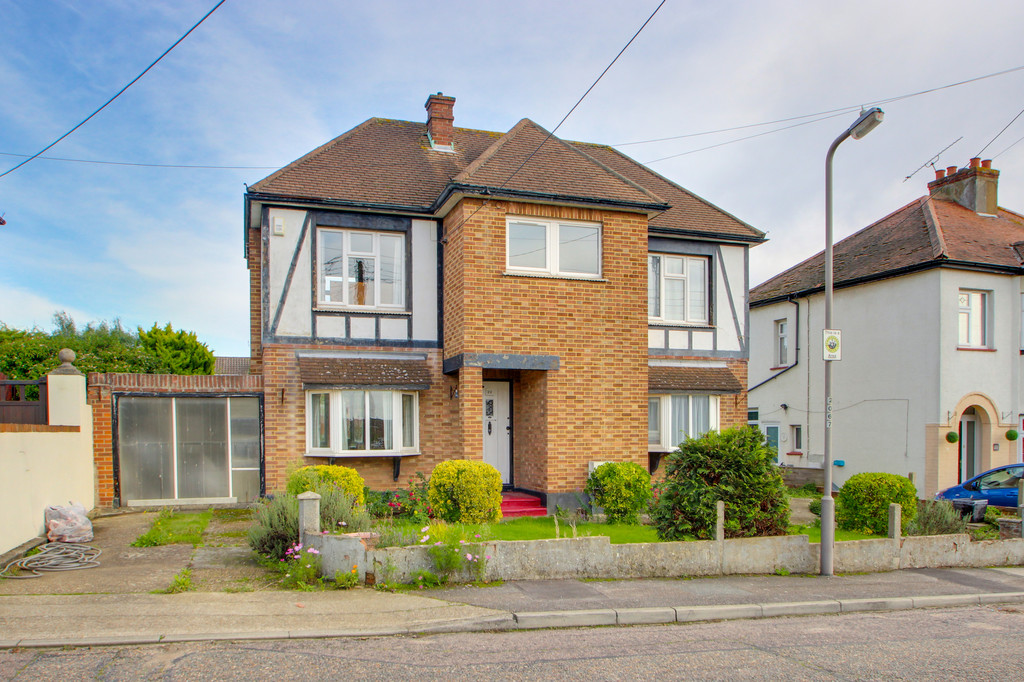 3 bedroom property for sale in Clarence Road, South Benfleet Guide