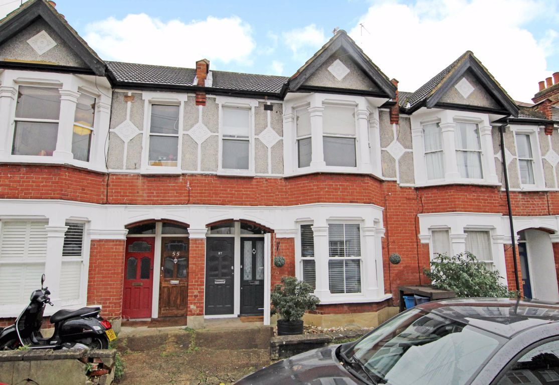 Snellers 1 bedroom property for sale in Elmsleigh Road, Twickenham