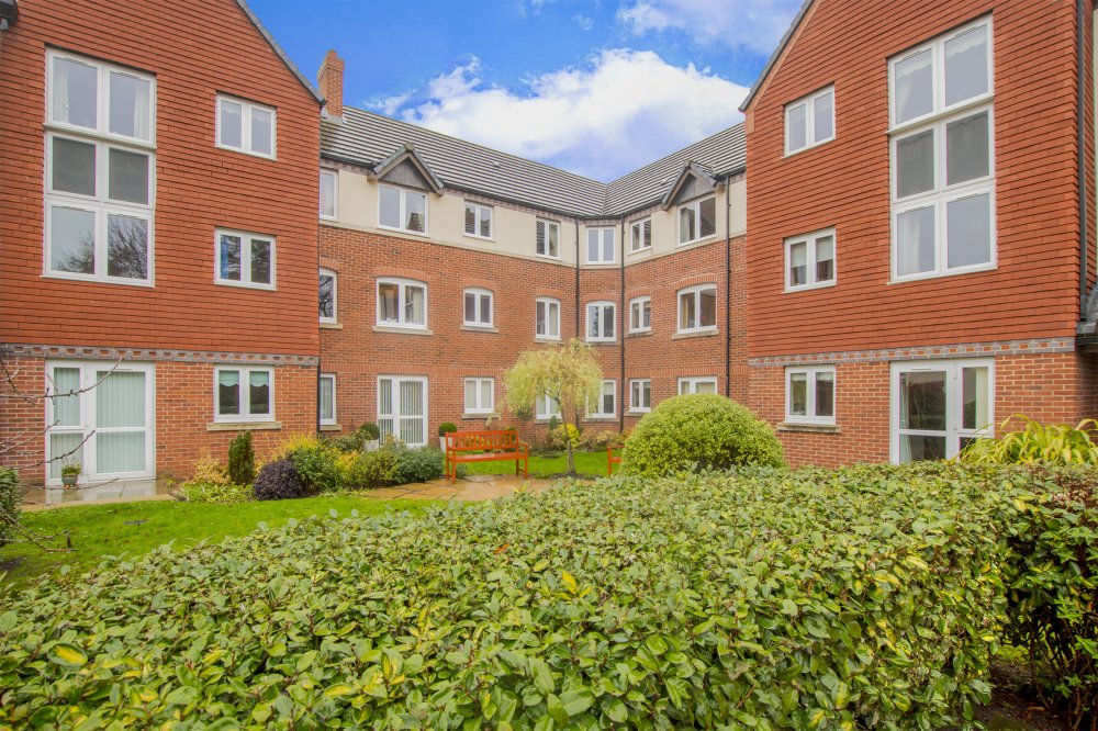 1 bedroom property for sale in Charter Court, Retford £100,000