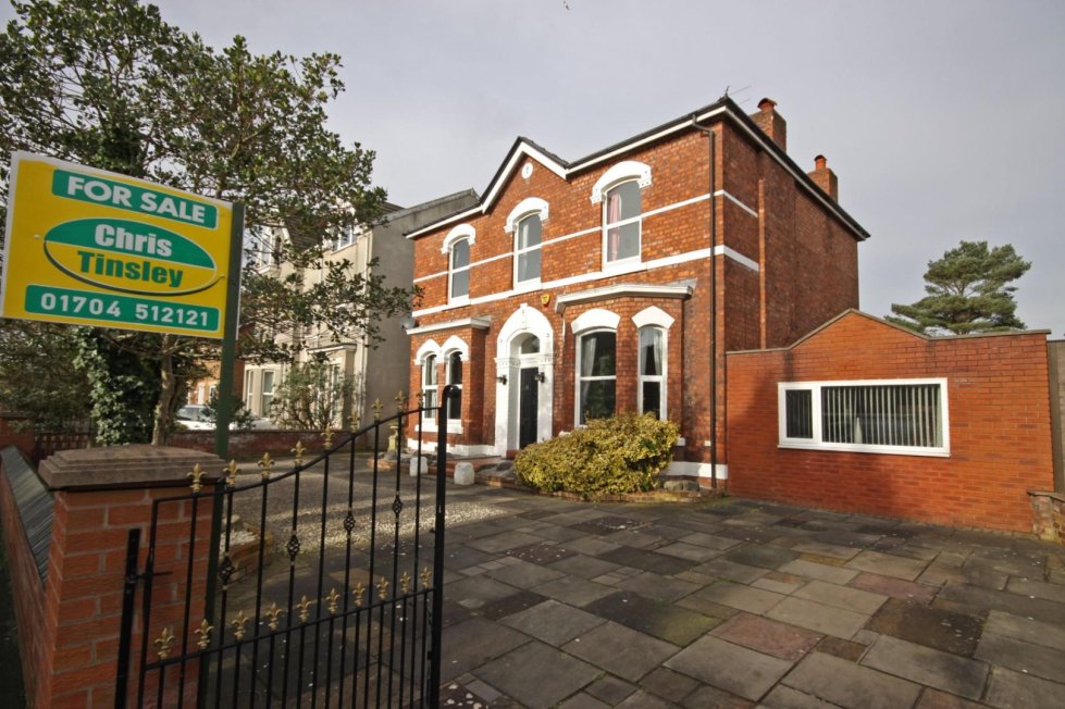 4 bedroom property for sale in Crosby Road, Birkdale, Southport, PR8